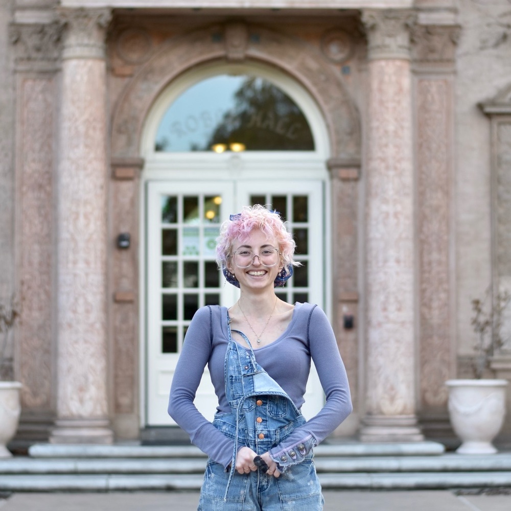 Meet your Posher, Shana